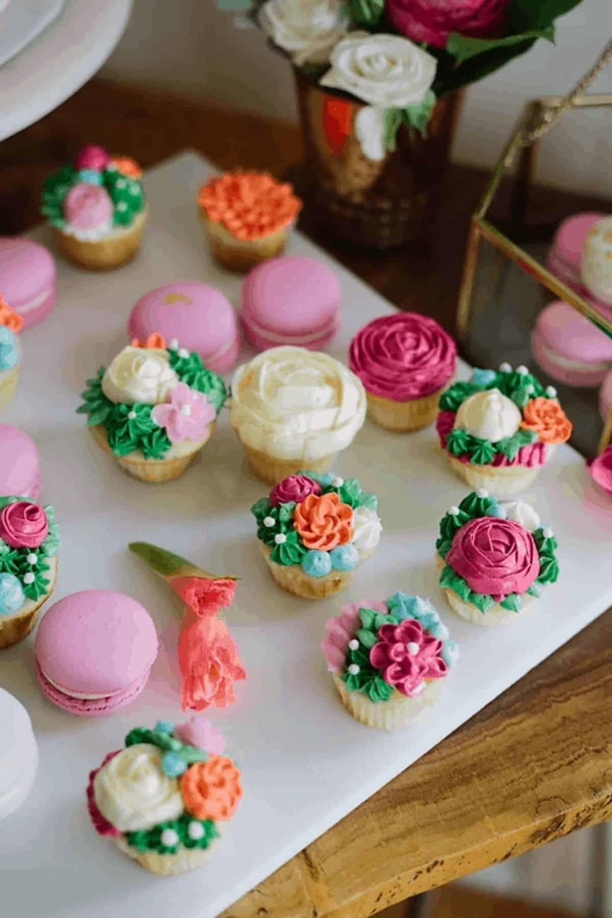 mini flower cupcakes