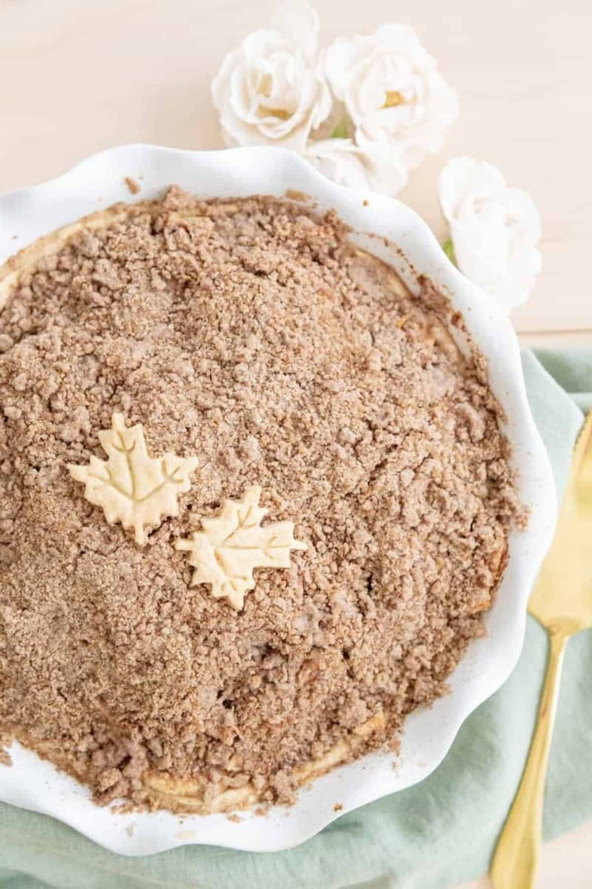 apple crumble pie with leaf cutouts