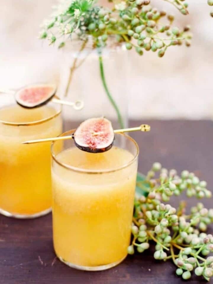 two fig smash cocktails