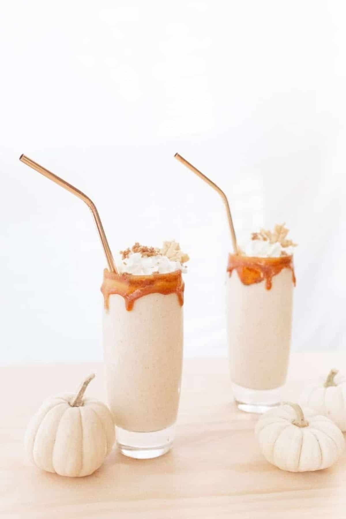 apple pie milkshake with white pumpkins