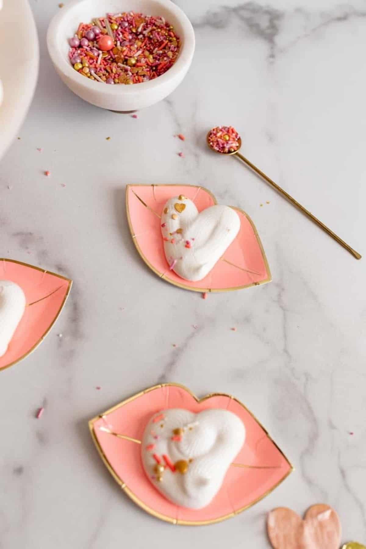 heart shaped candy meringues