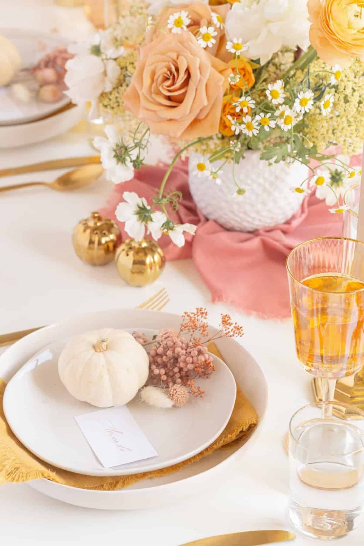 Mini Thanksgiving table setting