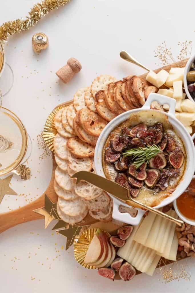baked brie with figs with NYE decor